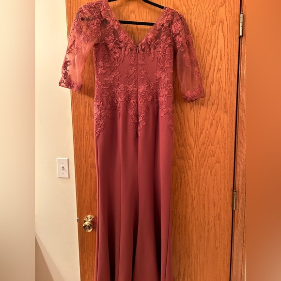 Azazie Bridesmaid/Mother of the Bride Dress Size 4 - Picture 5 of 6